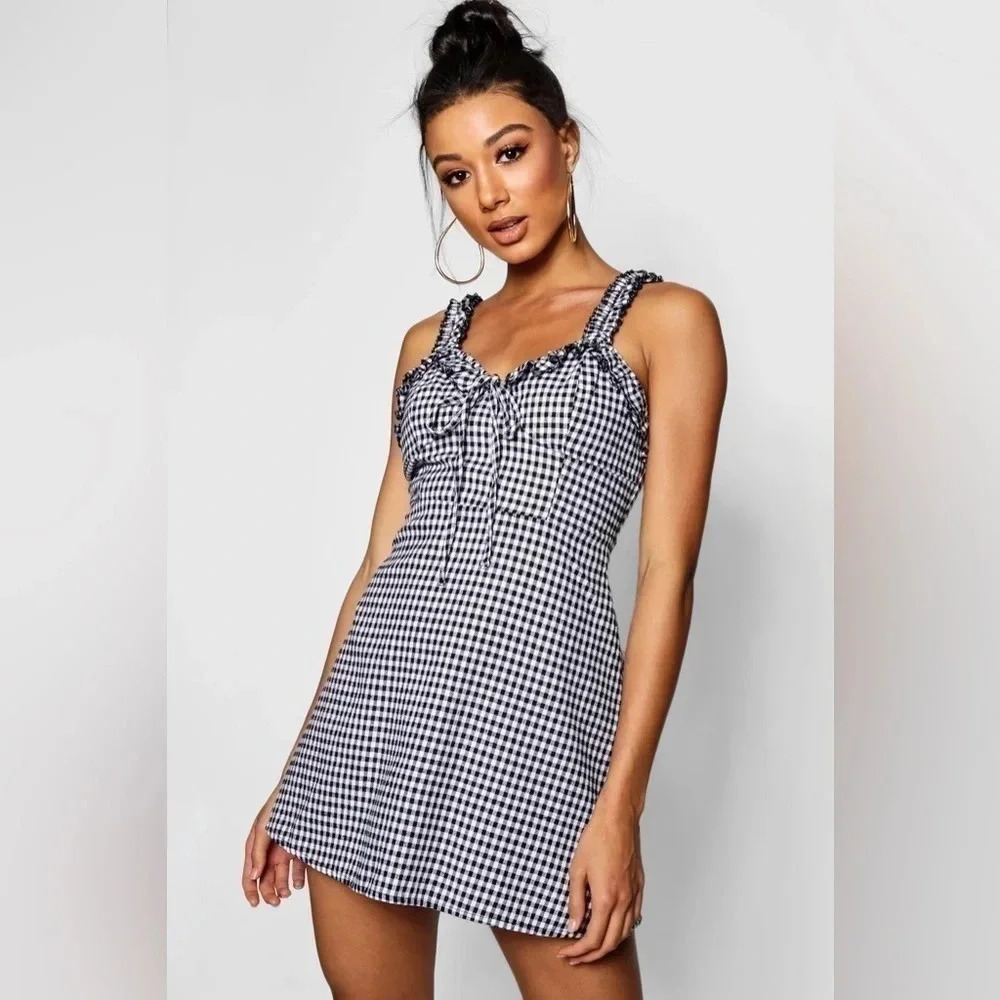 NWT Boohoo Ruffle Shoulder Gingham Mini Dress 10